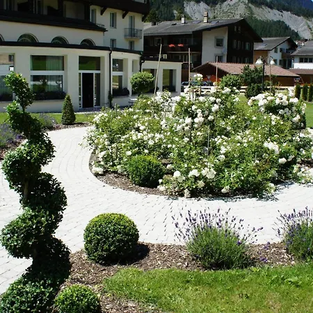 Belle Epoque Victoria & 3*