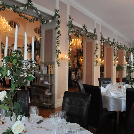 Belle Epoque Victoria &