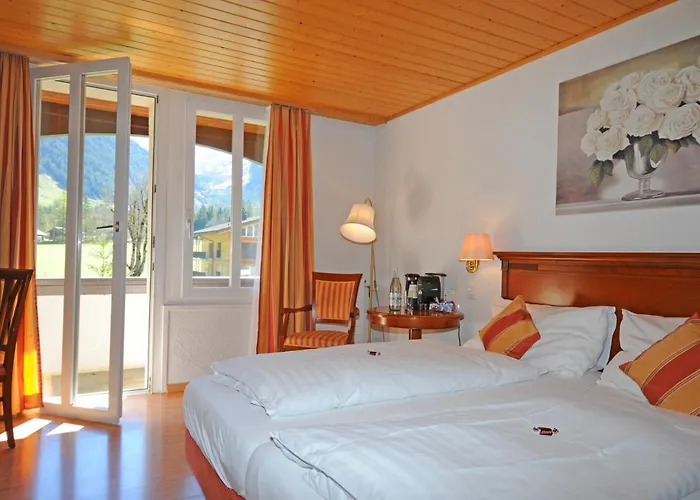 Belle Epoque Victoria & 3*