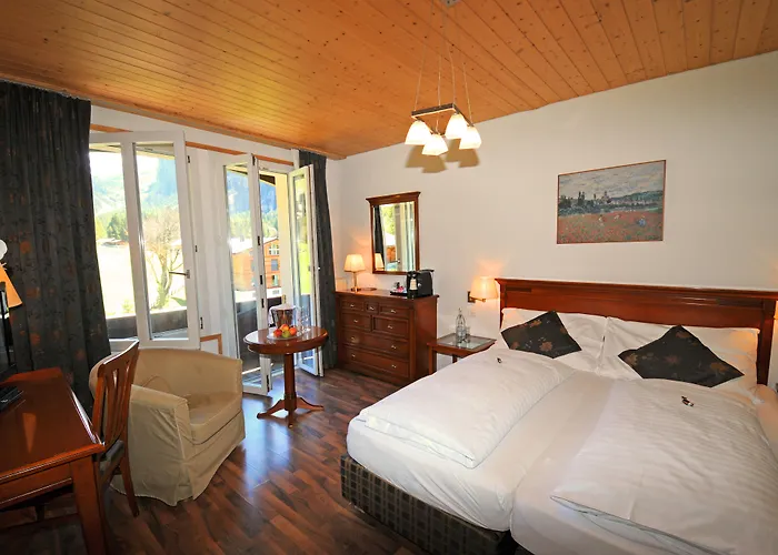 Belle Epoque Victoria & ホテル カンデルシュテッグ