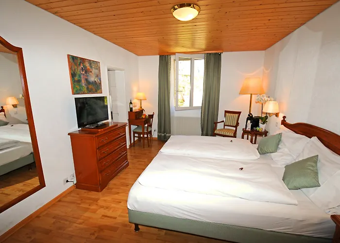 Belle Epoque Victoria & 3*