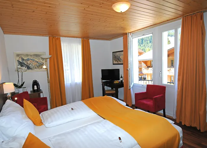 Belle Epoque Victoria & 3*