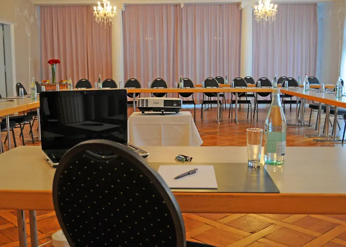 Belle Epoque Victoria & 3*