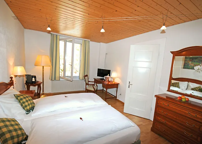 Belle Epoque Victoria & 3*