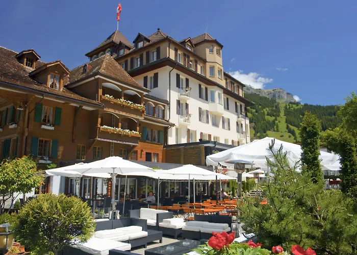 Belle Epoque Victoria & Hotel