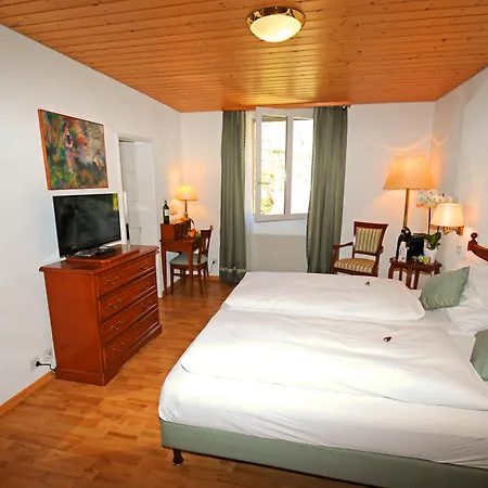 Belle Epoque Victoria & 3*