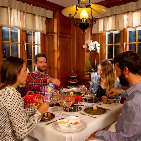 Belle Epoque Victoria & 3*