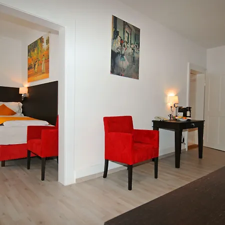 Belle Epoque Victoria &