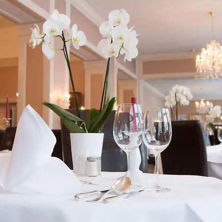 Belle Epoque Victoria &