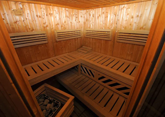 Belle Epoque Victoria & Hotel 3*