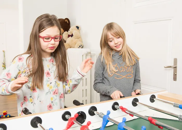 Belle Epoque Victoria & Hotel