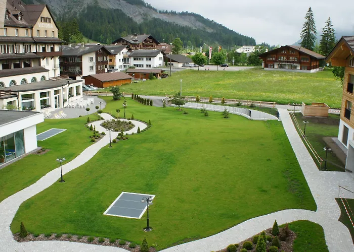 Belle Epoque Victoria & 3*